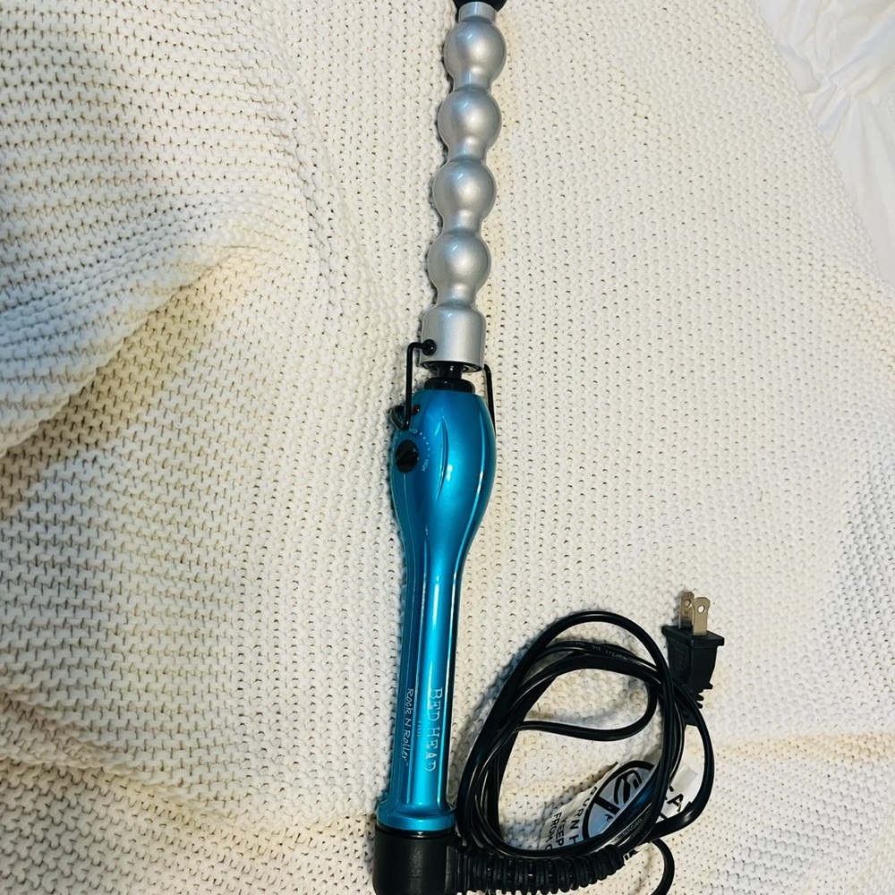 BedHead Blue and Silver Curling Wand hardly used